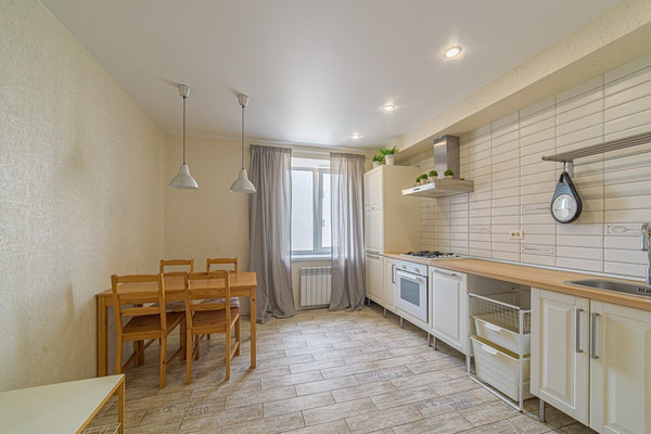 Продам двухкомнатную (2-комн.) квартиру, Мира ул, 34, Пенза г
