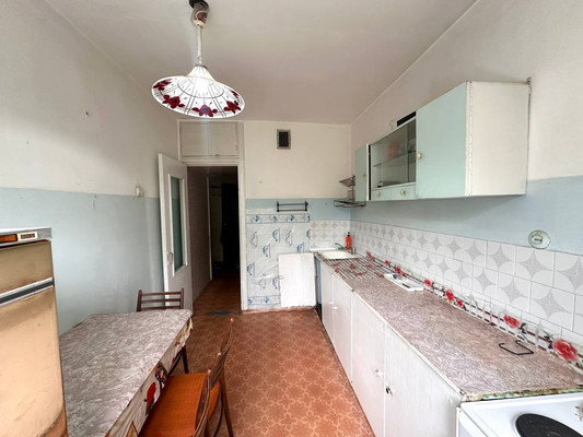 Продам трехкомнатную (3-комн.) квартиру, Солнечная ул, 15, Сосновоборск г