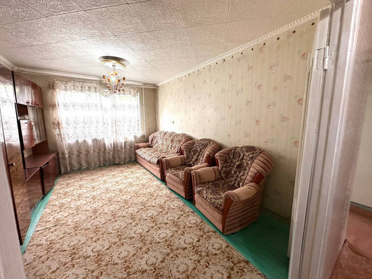 Продам трехкомнатную (3-комн.) квартиру, Солнечная ул, 15, Сосновоборск г