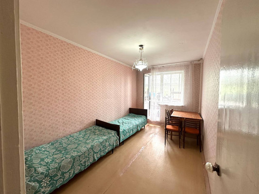 Продам трехкомнатную (3-комн.) квартиру, Солнечная ул, 15, Сосновоборск г