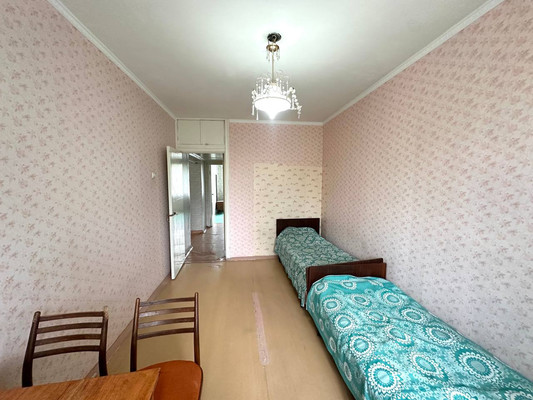 Продам трехкомнатную (3-комн.) квартиру, Солнечная ул, 15, Сосновоборск г