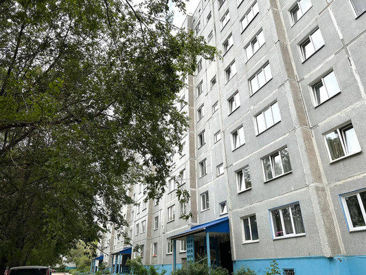 Продам трехкомнатную (3-комн.) квартиру, Солнечная ул, 15, Сосновоборск г