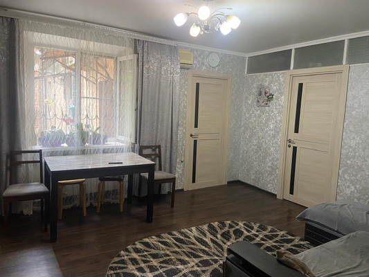Продам трехкомнатную (3-комн.) квартиру, Казахская ул, 85к2, Ростов-на-Дону г
