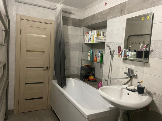 Продам трехкомнатную (3-комн.) квартиру, Казахская ул, 85к2, Ростов-на-Дону г