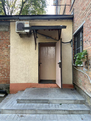 Продам трехкомнатную (3-комн.) квартиру, Казахская ул, 85к2, Ростов-на-Дону г