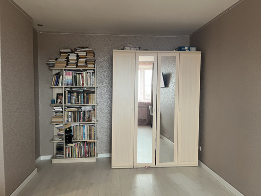 Продам двухкомнатную (2-комн.) квартиру, Молодежная ул, 27, Речицы с