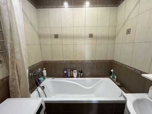 Продам двухкомнатную (2-комн.) квартиру, Молодежная ул, 27, Речицы с