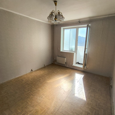 Продам однокомнатную (1-комн.) квартиру, Луганская ул, 1, Москва г