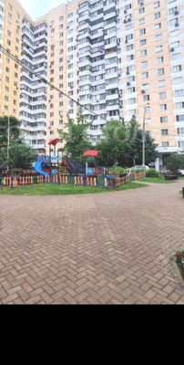 Продам однокомнатную (1-комн.) квартиру, Луганская ул, 1, Москва г