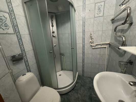 Продам двухкомнатную (2-комн.) квартиру, 1-я Краснодарская ул, 86, Ростов-на-Дону г