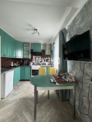 Продам двухкомнатную (2-комн.) квартиру, Кравченко ул, 13, Синявино гп