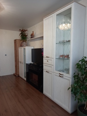 Продам многокомнатную квартиру, Пятницкая ул, 12к1, Киров г