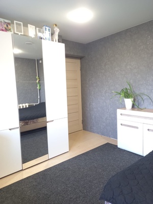 Продам многокомнатную квартиру, Пятницкая ул, 12к1, Киров г