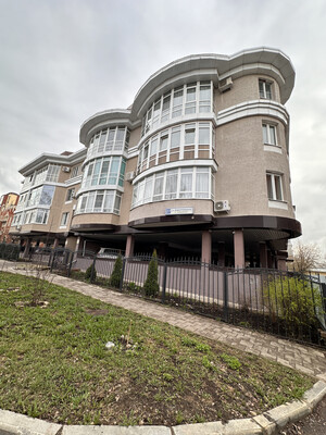 Продам трехкомнатную (3-комн.) квартиру, Водопроводная ул, 27, Киров г