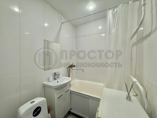 Продам однокомнатную (1-комн.) квартиру, Плющева ул, 16, Москва г