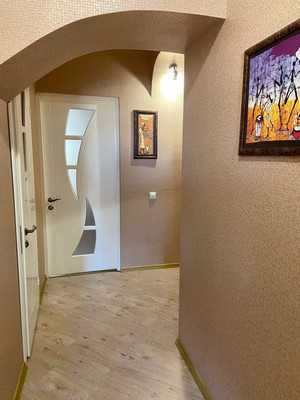 Продам трехкомнатную (3-комн.) квартиру, 339-й Стрелковой Дивизии ул, 31, Ростов-на-Дону г