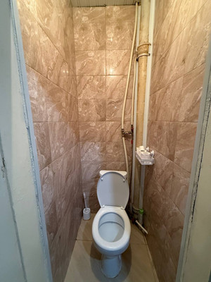 Продам комнату в 5-комн. квартире, Английский пр-кт, 51А, Санкт-Петербург г
