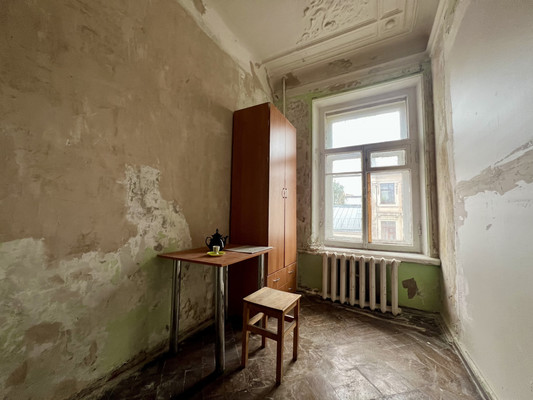 Продам 2-комн. в 8-комн. квартире, Гагаринская ул, 25, Санкт-Петербург г