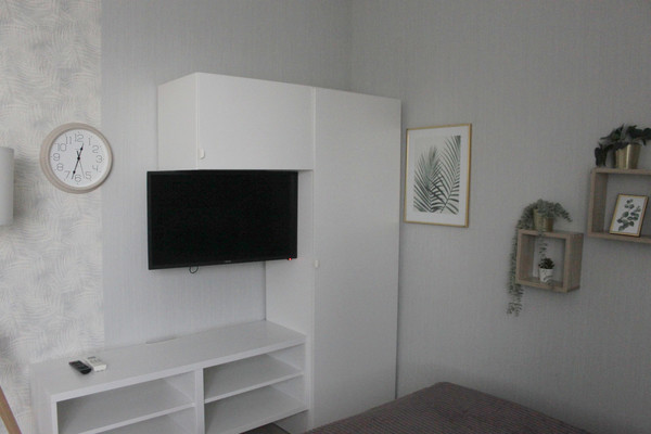 Продам двухкомнатную (2-комн.) квартиру, Конгрессная ул, 21, Краснодар г