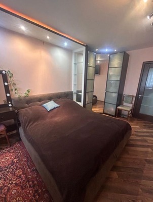 Продам трехкомнатную (3-комн.) квартиру, Таганрогская ул, 122, Ростов-на-Дону г