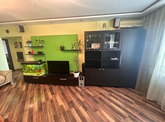 Продам трехкомнатную (3-комн.) квартиру, Таганрогская ул, 122, Ростов-на-Дону г