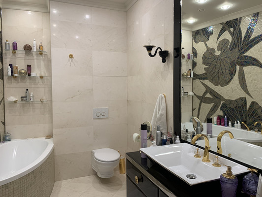Продам трехкомнатную (3-комн.) квартиру, Маршала Катукова ул, 24к1, Москва г