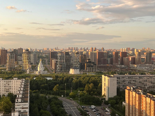 Продам трехкомнатную (3-комн.) квартиру, Маршала Катукова ул, 24к1, Москва г