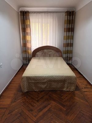 Продам двухкомнатную (2-комн.) квартиру, Социалистическая ул, 35, Ростов-на-Дону г