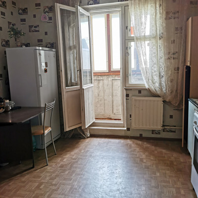 Продам трехкомнатную (3-комн.) квартиру, Планерная ул, 71к3, Санкт-Петербург г