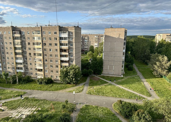Продам многокомнатную квартиру, Зари ул, 11, Нижний Тагил г