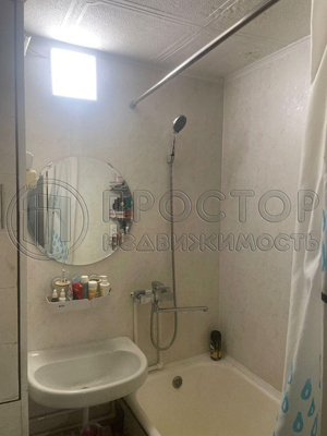 Продам однокомнатную (1-комн.) квартиру, Винокурова ул, 20, Москва г