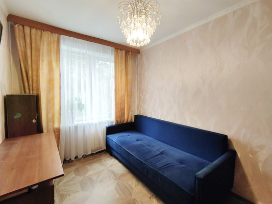 Продам двухкомнатную (2-комн.) квартиру, Ангарская ул, 69, Москва г