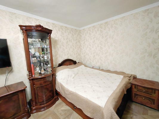 Продам двухкомнатную (2-комн.) квартиру, Ангарская ул, 69, Москва г