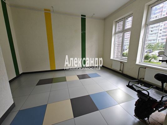 Продам однокомнатную (1-комн.) квартиру, Петровский б-р, 12к2, Мурино п