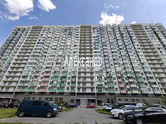 Продам однокомнатную (1-комн.) квартиру, Петровский б-р, 12к2, Мурино п