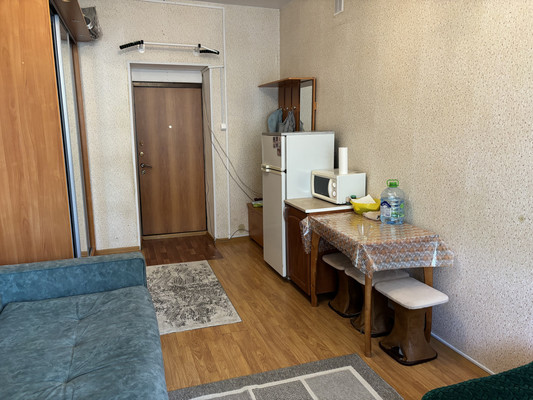 Продам 2-комн. в 7-комн. квартире, Большеохтинский пр-кт, 35к2, Санкт-Петербург г