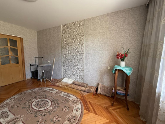 Продам трехкомнатную (3-комн.) квартиру, Соцгородок мкр, 31, Апшеронск г