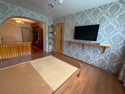 Продам трехкомнатную (3-комн.) квартиру, Соцгородок мкр, 31, Апшеронск г