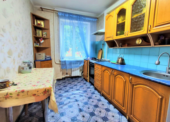 Продам двухкомнатную (2-комн.) квартиру, Ленина ул, 4, Апшеронск г