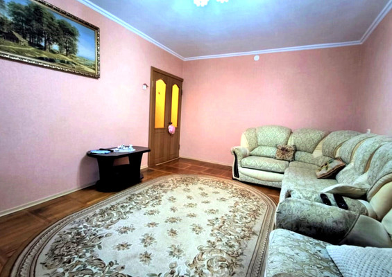 Продам двухкомнатную (2-комн.) квартиру, Ленина ул, 4, Апшеронск г