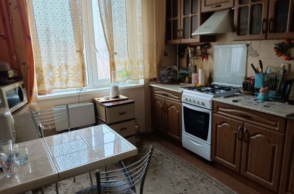 Продам трехкомнатную (3-комн.) квартиру, 339-й Стрелковой Дивизии ул, 23, Ростов-на-Дону г