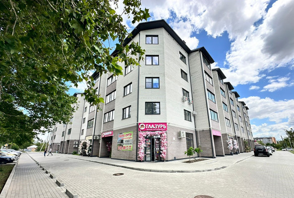 Продам торговое помещение 100,4 м2, Октябрьская ул, 74, Тихорецк г
