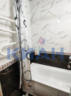Продам двухкомнатную (2-комн.) квартиру, Водометный пер, 1, Красноярск г