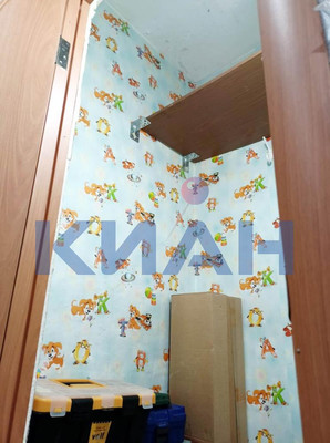 Продам двухкомнатную (2-комн.) квартиру, Водометный пер, 1, Красноярск г