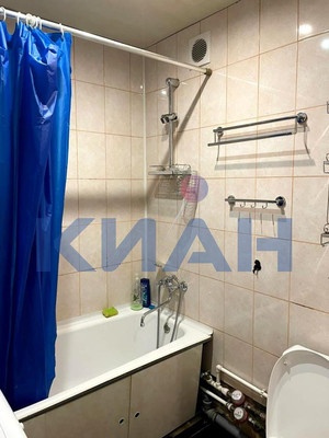 Продам двухкомнатную (2-комн.) квартиру, Аэровокзальная ул, 2кВ, Красноярск г
