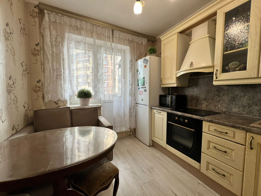 Продам однокомнатную (1-комн.) квартиру, Лучистая ул, 3, Еганово с