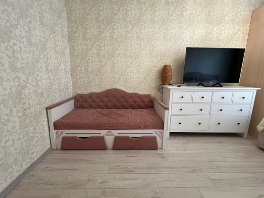 Продам однокомнатную (1-комн.) квартиру, Лучистая ул, 3, Еганово с