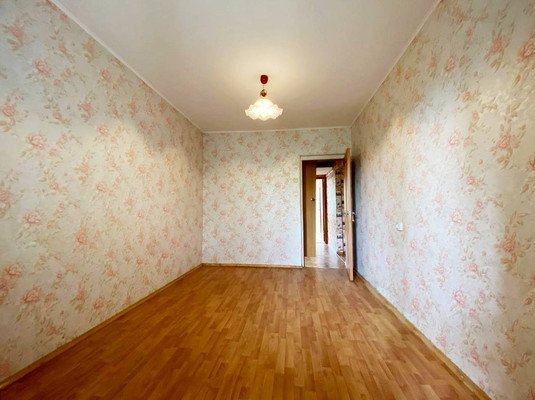 Продам трехкомнатную (3-комн.) квартиру, Еременко ул, 56/1, Ростов-на-Дону г