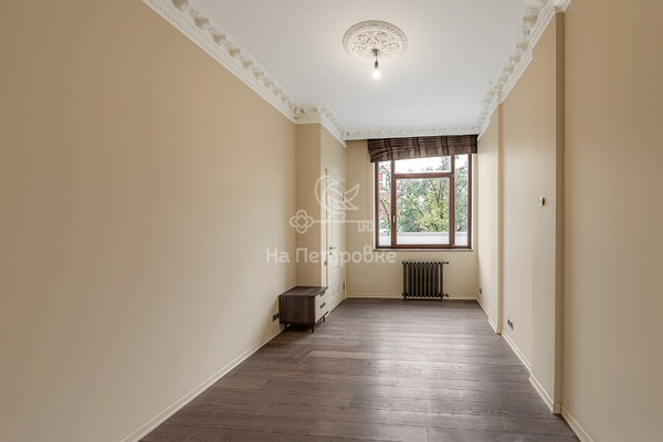Продам трехкомнатную (3-комн.) квартиру, Петровский б-р, 21, Москва г