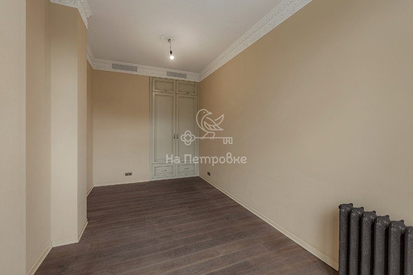 Продам трехкомнатную (3-комн.) квартиру, Петровский б-р, 21, Москва г